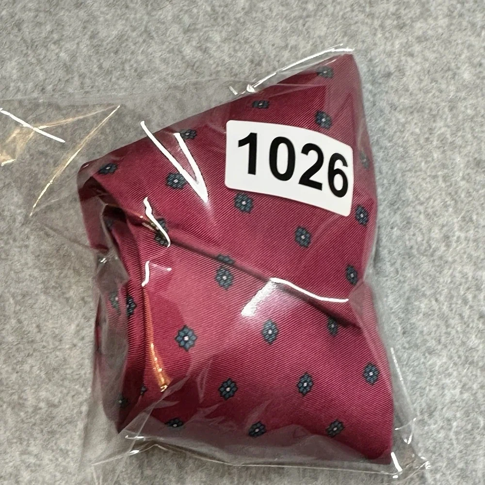 Pierre Cardin 100% Silk Tie Italy Pink Geometric Floral Necktie 57x3.4in